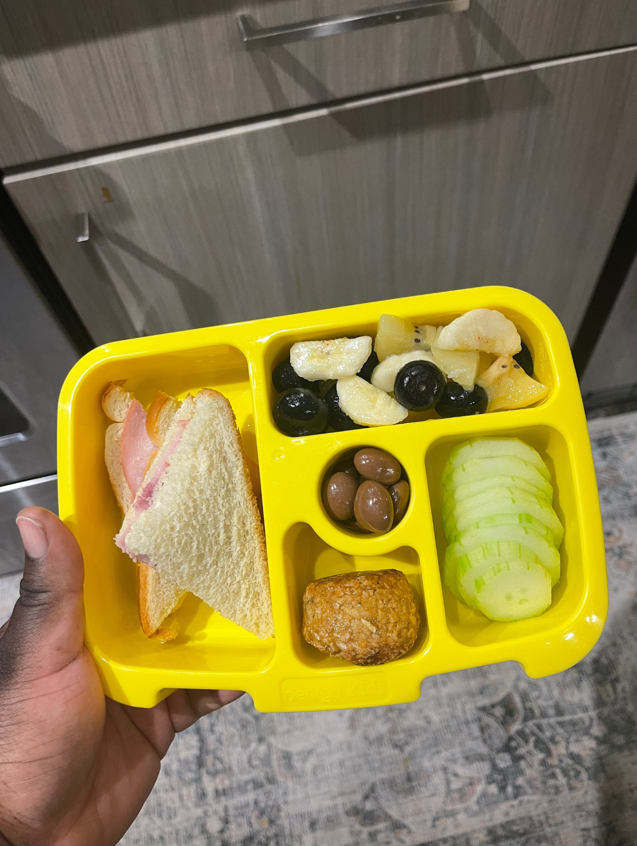 balanced school lunch